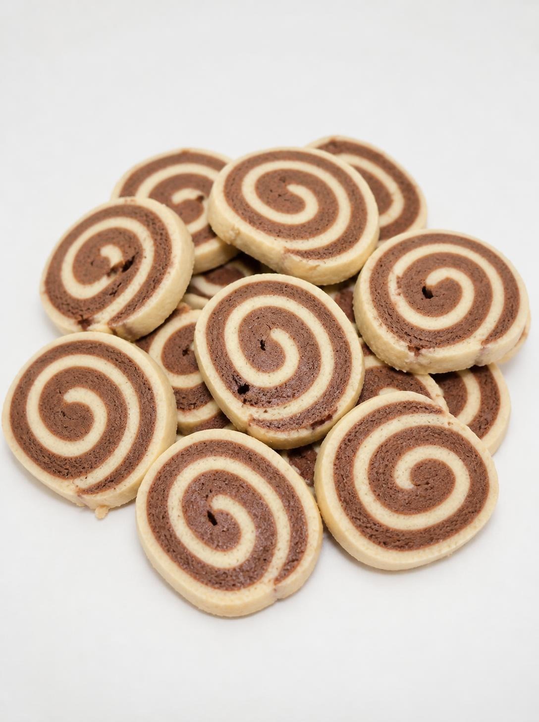 Vanilla chocolate swirl cookies