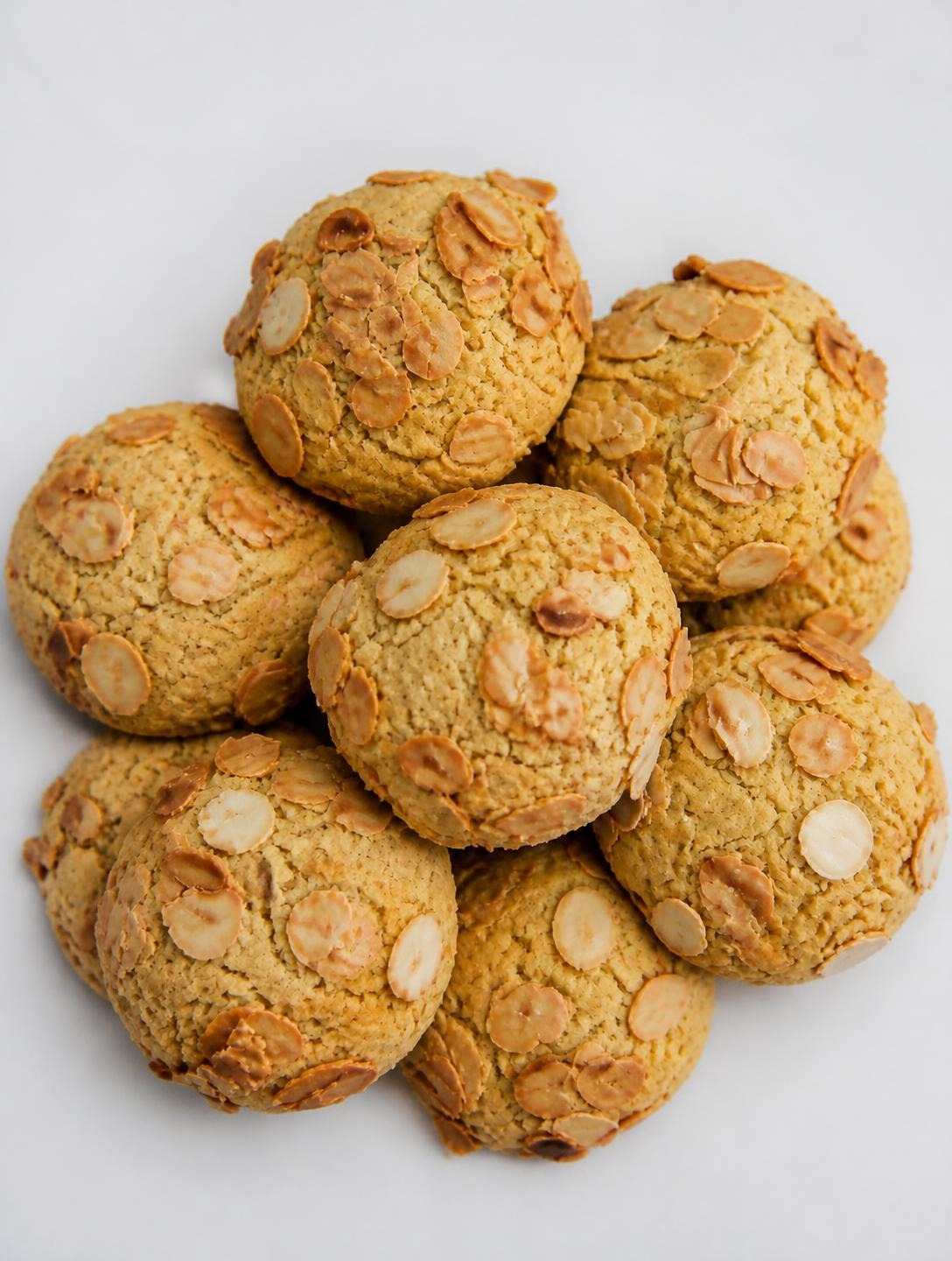 Almond butter cookies